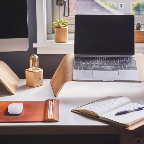 home-office-grovemade-unsplash